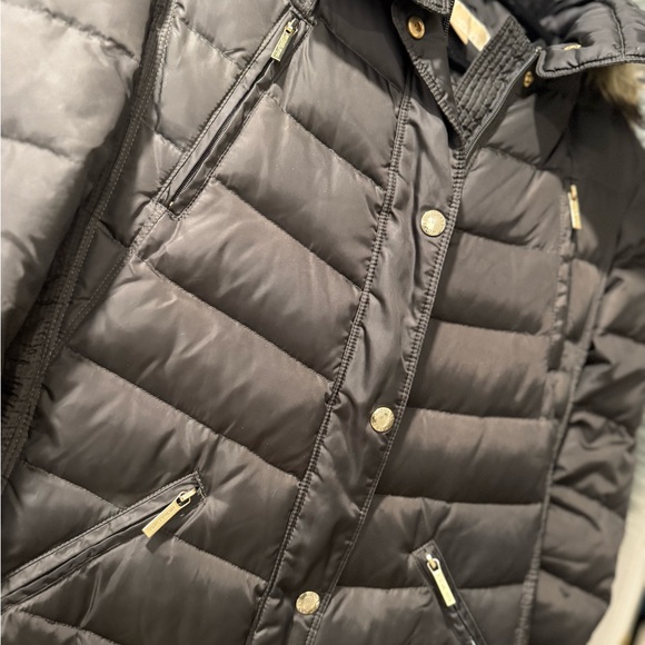 Michael Kors Hooded Puffer Coat - Size Small | Color: Olive Green - Picture 6 of 14